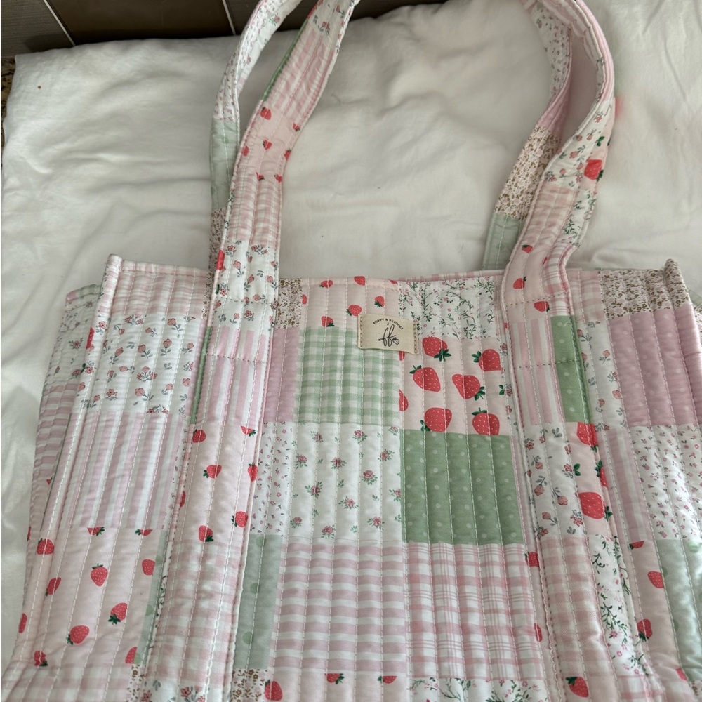 Poppy & peonies on the go tote in patchwork